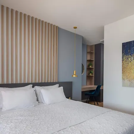 Lijub Seafront - 4 Bedroom - Stunning Sea Views - Gym And Wifi Vila Trogir