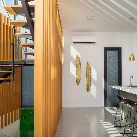 Lijub Seafront - 4 Bedroom - Stunning Sea Views - Gym And Wifi Willa