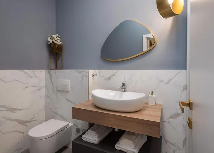 Lijub Seafront - 4 Bedroom - Stunning Sea Views - Gym And Wifi * Трогір