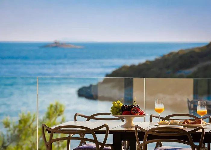 Lijub Seafront - 4 Bedroom - Stunning Sea Views - Gym And Wifi